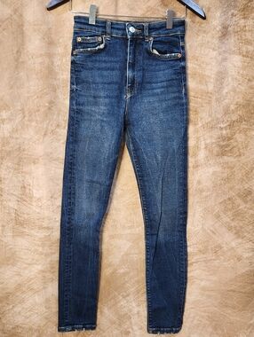 ZARA Dark Wash High Rise Skinny Jeans – Size US 4 (EU 36)
